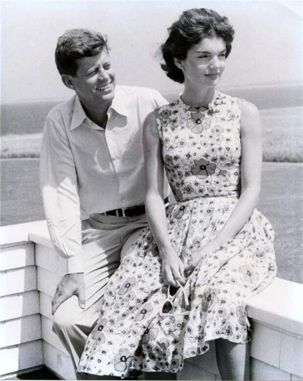 Жаклин и Джон Кеннеди. / Фото: www.livejournal.com
