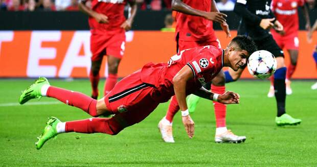 «Байер» на своем поле обыграл «Атлетико» во 2-м туре ЛЧ