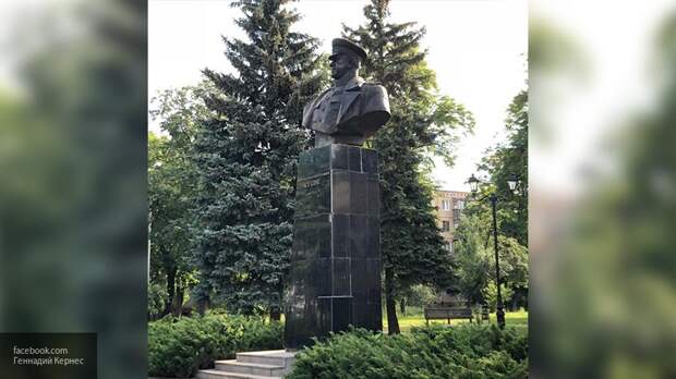 Журавко считает, что восстановление бюста Жукову говорит об "оздоровлении" Украины
