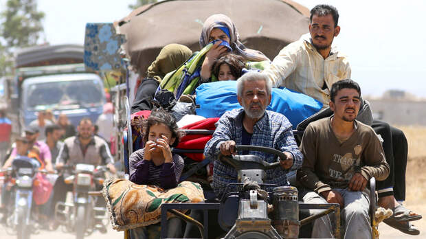 За сутки более 300 человек покинули зону деэскалации в Сирии