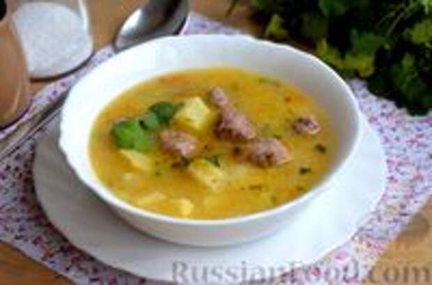 Фото к рецепту: Суп с фрикадельками и кукурузной крупой
