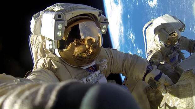 SMM МКС: российские космонавты, на которых стоит подписаться