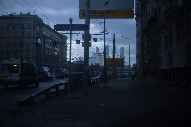 Ливень с градом начался в Москве