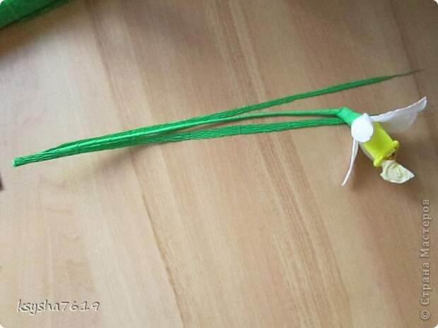 Мастер-класс Свит-дизайн 8 марта Бумагопластика весенние цветочки Бумага гофрированная фото 11