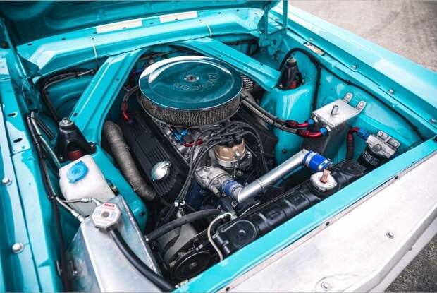 Гоночный Ford Falcon 1964 года выпуска Роуэна Аткинсона