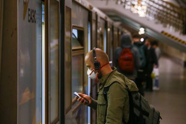 На линии метро через Текстильщики запустили поезд с интерактивными экранами