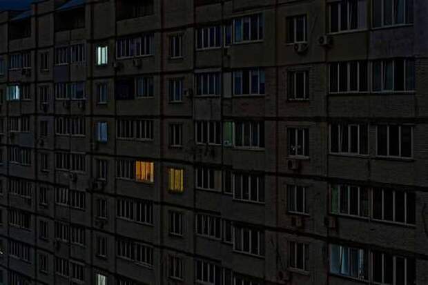 В Киеве более 500 тысяч человек потребителей остались без электроснабжения