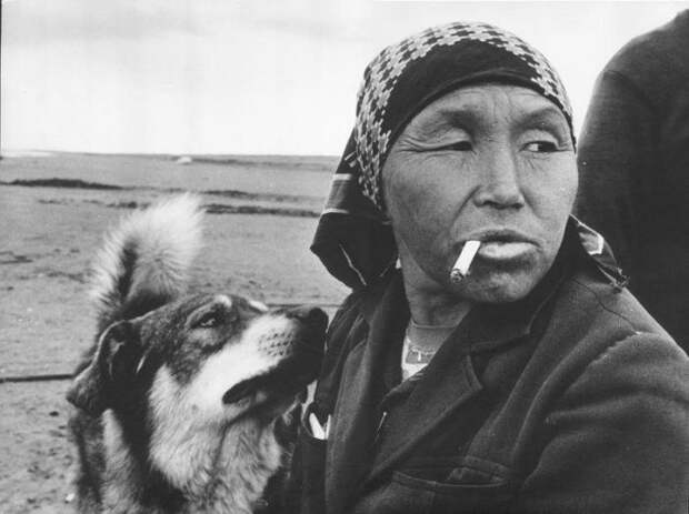 Коренная жительница Алтая, 1979 год. Автор фотографии: Александр Гращенков. Коренная жительница Алтая, 1979 год. Автор фотографии: Александр Гращенков.