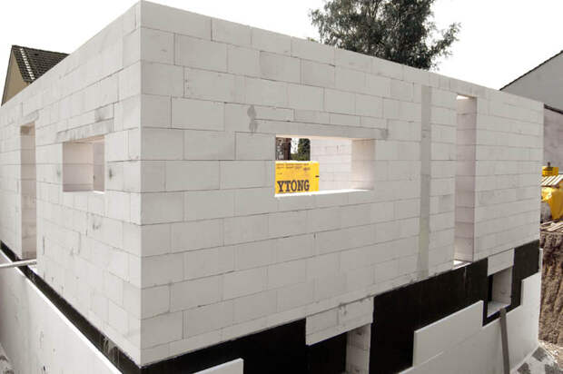 Поэтапное строительство дома: стены из ячеистого бетона
