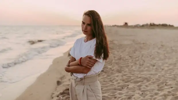 «Мне интересно говорить о серьёзном лёгким языком»: Соня Карпунина — о преимуществах жанра комедии и фильме «Хочу замуж»