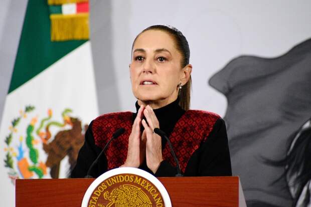 Президент Мексики прервала пресс-конференцию из-за уведомления о землетрясении