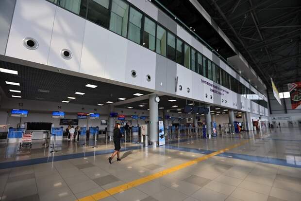 Самолет второй день не может вылететь из Владивостока в Москву из-за неисправности