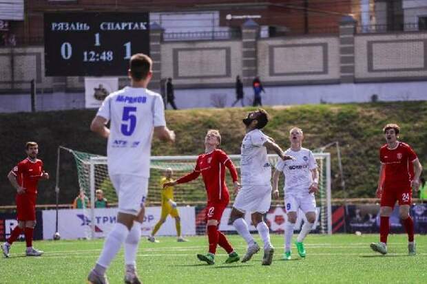 Тамбовский "Спартак" сразился с рязанскими футболистами