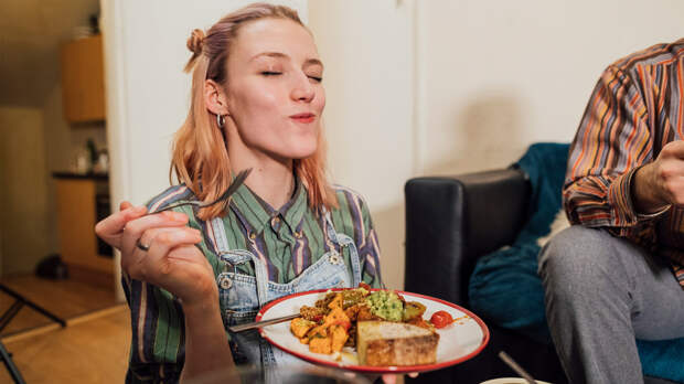 Как не набрать лишний вес в Новый год: советы диетологов