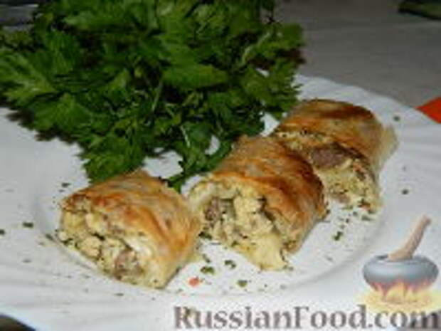Фото к рецепту: Роллы с мясом на завтрак