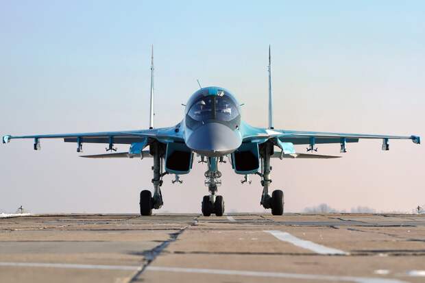 МО: Су-34 нанесли удар авиабомбами ФАБ-500 по опорному пункту ВСУ