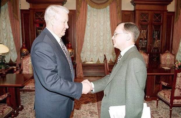 20 век : Чем запомнился 1998 год в истории России?