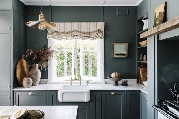 Жизнь часто забрасывает нас довольно далеко от тех мест, где мы родились и провели своё детство.-4-4