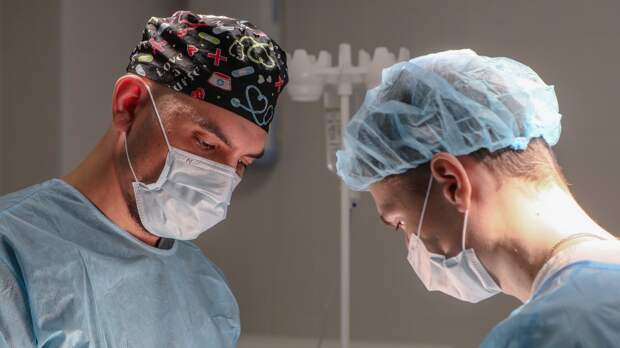 Врач Гауэр: при выборе пластического хирурга обратите внимание на его портфолио