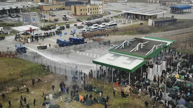 В Белоруссии намерены возобновить работу закрытого КПП на границе Польши