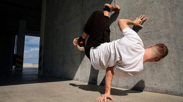 Блогер-брейкдансер из России пропал на Пхукете