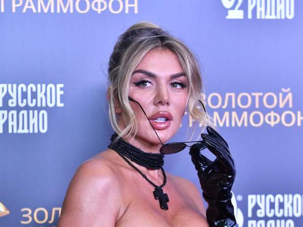 Анна Седокова сделала заявление о разводе с Янисом Тиммой: «Я не такая сильная, как всем кажется. Но я выдержу»