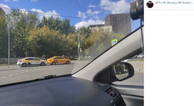 На Онежской два таксиста не поделили дорогу