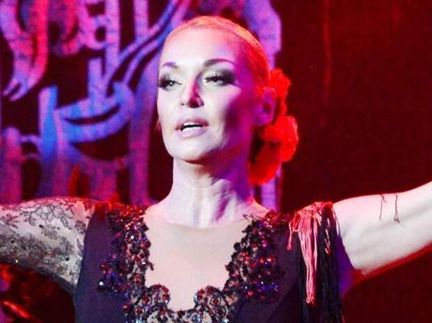 Анастасия Волочкова о том, где работает жених дочери Ариадны: «Кажется, поет в каком-то католическом храме»