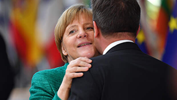 Канцлер Германии перед началом саммита лидеров государств Евросоюза в Брюсселе