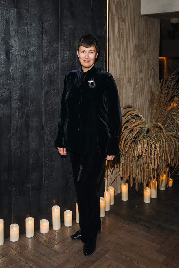 Ужин при свечах: Лянка Грыу, Ольга Сутулова и Владимир Канухин