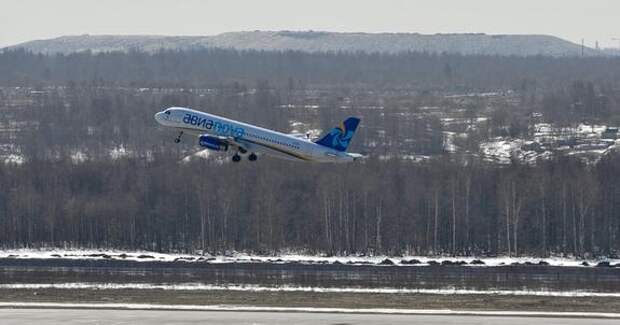 Больше 20 рейсов оказались задержаны в Пулково утром в пятницу