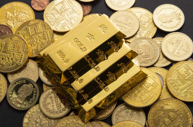 Золото взлетело выше 5500 долларов за унцию