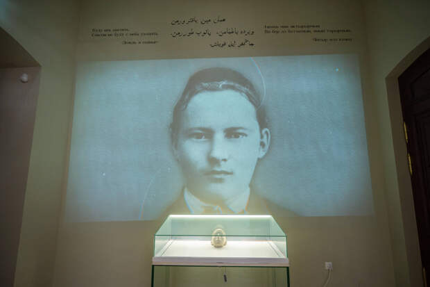 Түбәтәй һәм шагыйрь