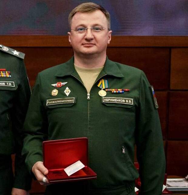 Нажились на военнослужащих, захапав миллиард