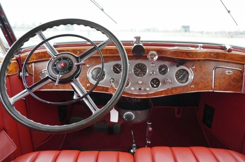 Кабриолет Mercedes-Benz 770K из музея гоночной трассы Индианаполиса