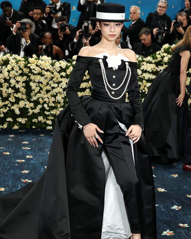 Дженни в Chanel