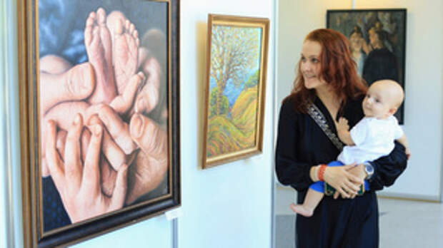 Молодая мама / Фото: amic.ru / Екатерина Смолихина