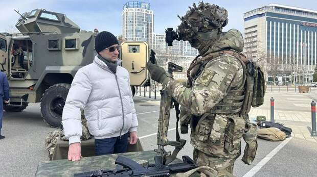 23 февраля в Краснодаре: цветы к бюсту Жукова, плетение сетей в центре города, мероприятия