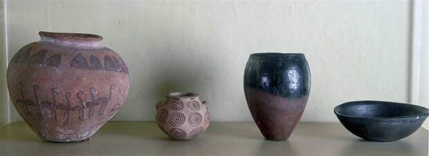 Додинастическая керамика , Накада I-II, ок. 4000–3200 гг. До н.э., музей Гленкэрн.