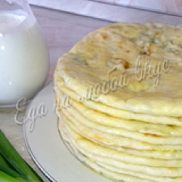 Лепешки с творогом и зеленым луком