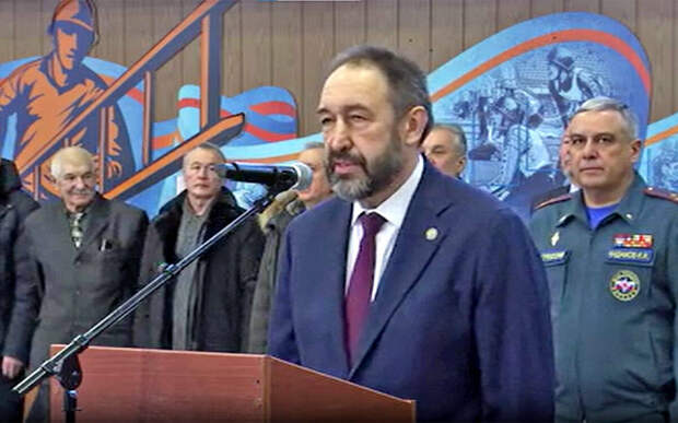 Алексей Песошин Казанда янгын сүндерү-коткару спорты ярышларын ачты