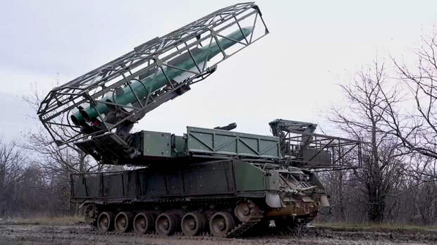 ЗРК «Бук-М3» сбил реактивные снаряды РСЗО HIMARS. Лучшее видео из зоны СВО