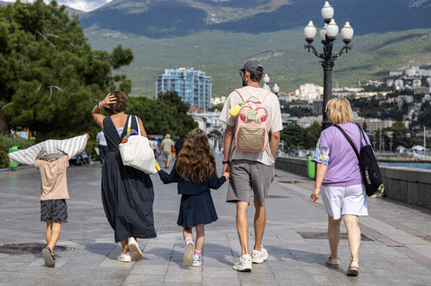 Крымчане могут получить родительскую "зарплату": условия выплаты