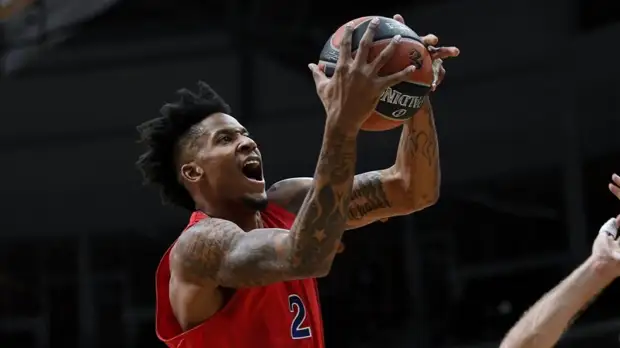 Данк баскетболиста ЦСКА Клайберна — на втором месте лучших моментов недели в Евролиге