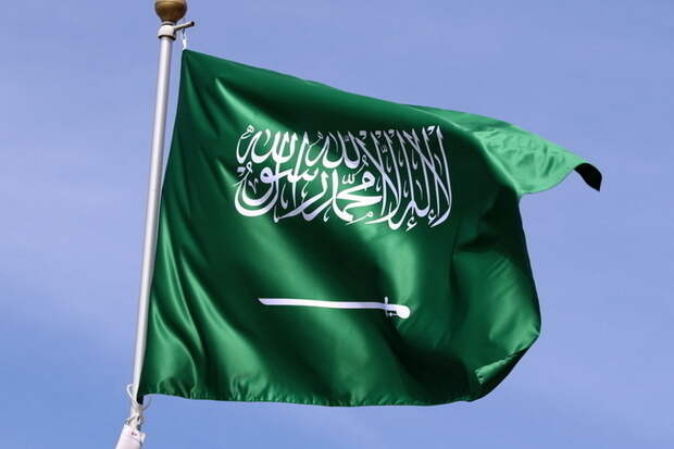 Саудовская Аравия против ОАЭ: две монархии открыто вмешались в чужую гражданскую войну