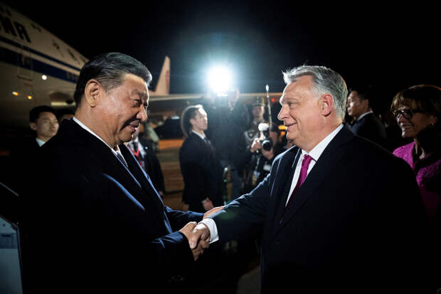 Орбан сообщил, что еще 15 лет назад условился с Си Цзиньпином развивать связи