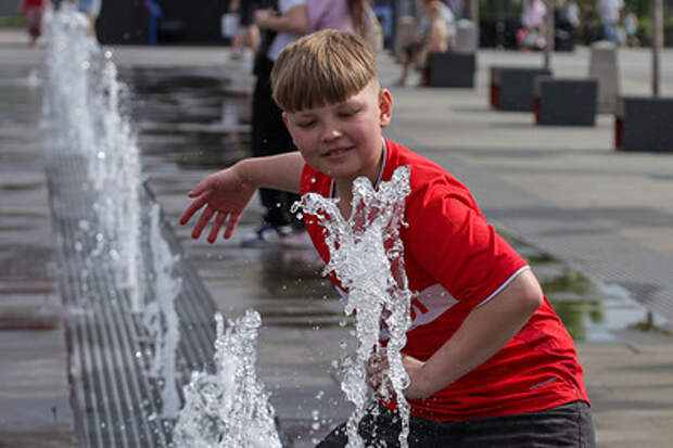 Жару до +36 градусов с грозой ждут синоптики в первый день лета
