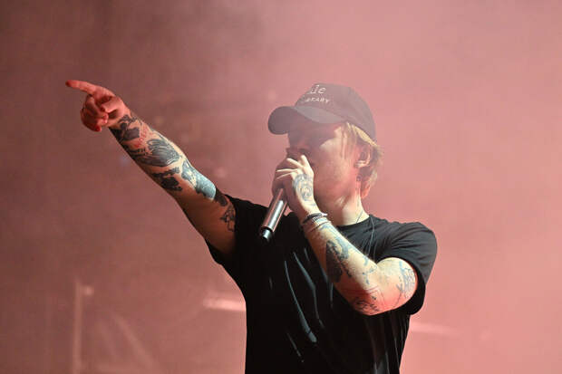 Рэпера Pharaoh обвинили в грубости из-за запрета снимать на телефон его концерт