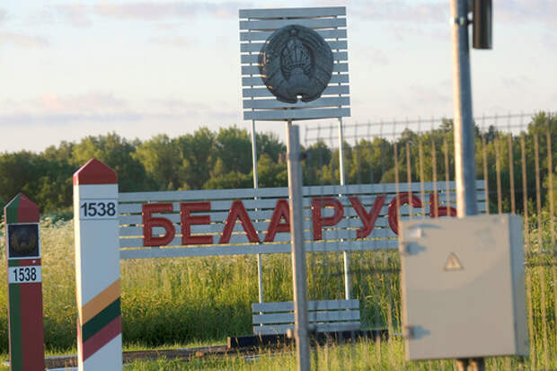 Литва начала усиливать укрепления на границе с Белоруссией и Россией