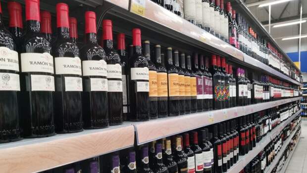 В РФ с мая вырастут цены на вино